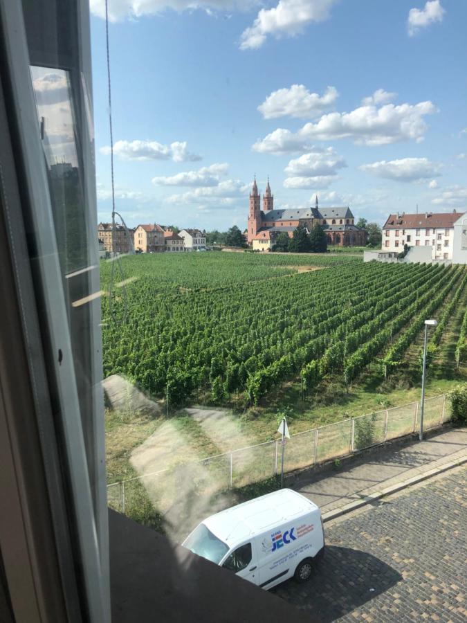 Luxe Apartment Am Rhein Worms Eksteriør billede